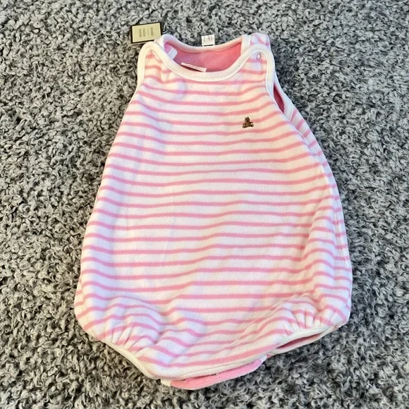 Baby GAP Reversible Terry Knit Romper - Picture 3 of 7